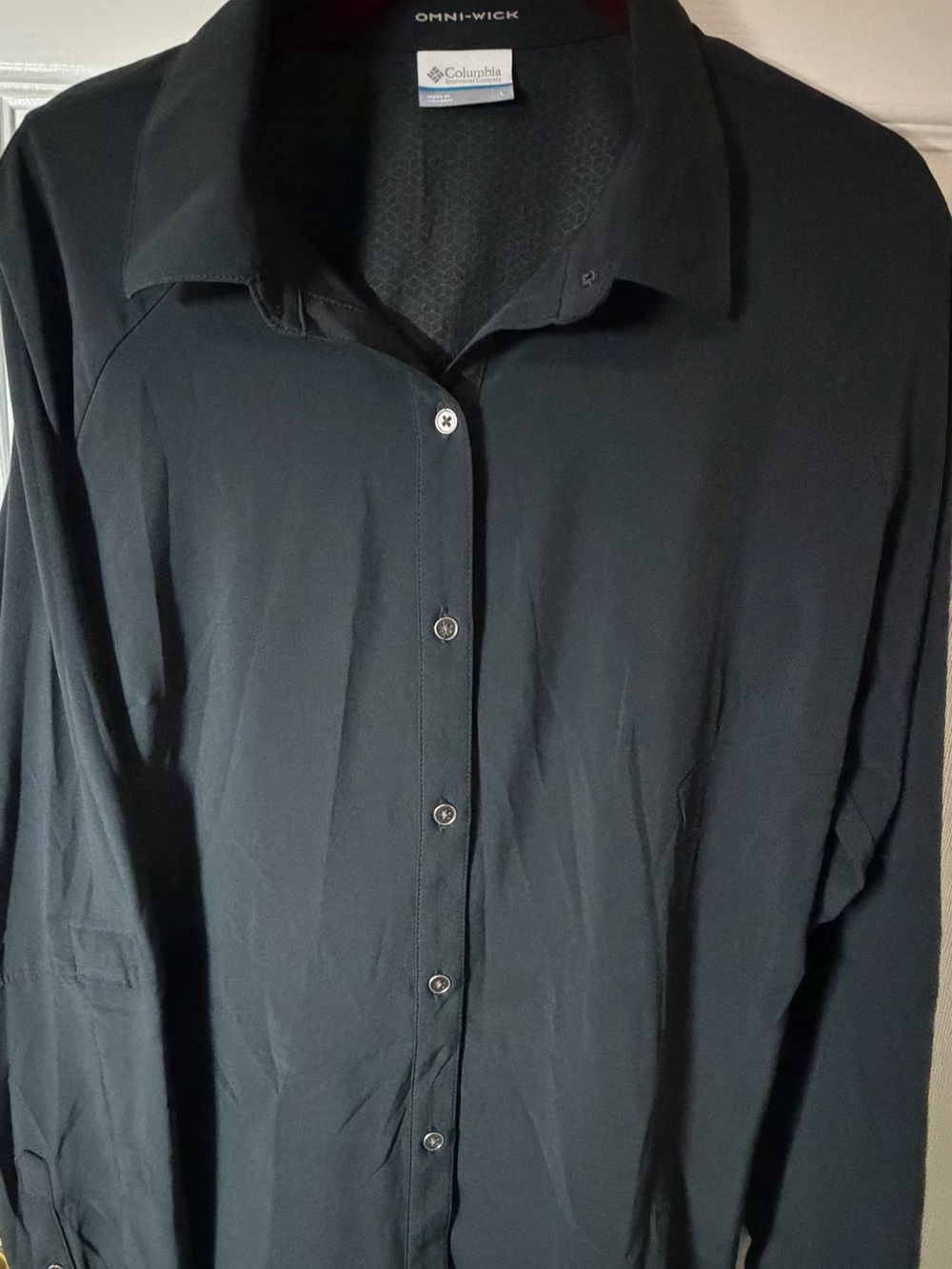 Columbia Womens Sportwear Omni-Wick Black Button Up
